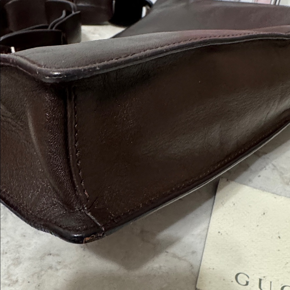 Rare GUCCI. Leather shoulder bag with card - Picture 8 of 15